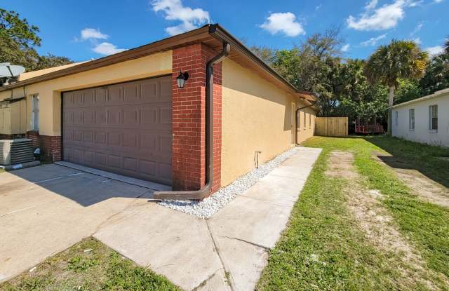 329 SUN DIAL COURT - 329 Sun Dial Court, Cocoa West, FL 32926