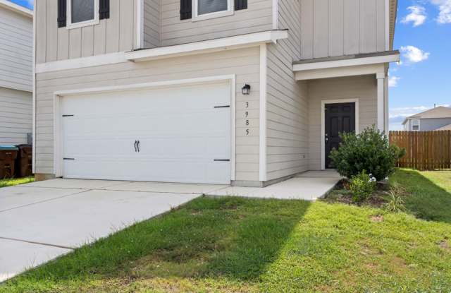 Spacious 3-Bedroom Home in Morningside Trails with Oversized Primary Suite! Gallery 3