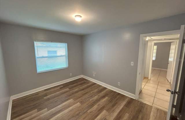 1087 HURON STREET Gallery 4