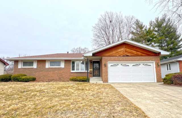 4 Bedroom, 2 Bathroom Brick Ranch Home For Lease in Peoria, IL photos photos