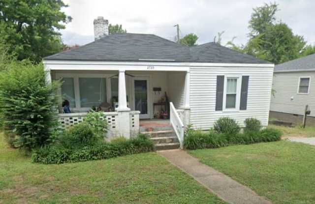 2735 Thornton Circle Southwest Gallery 1