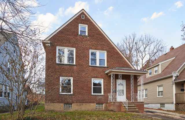 Large Firestone 4 Bed Brick Home photos photos