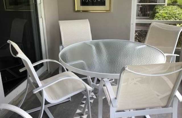 3980 Oaks Clubhouse Drive Gallery 3