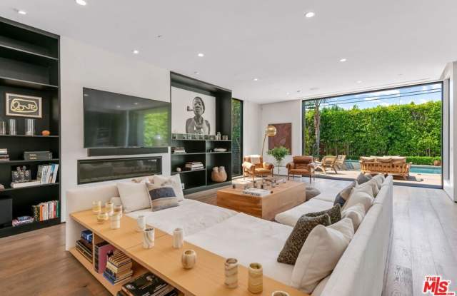 737 N Gardner St - 737 North Gardner Street, Los Angeles, CA 90046 737 N Gardner St - 737 North Gardner Street, Los Angeles, CA 90046