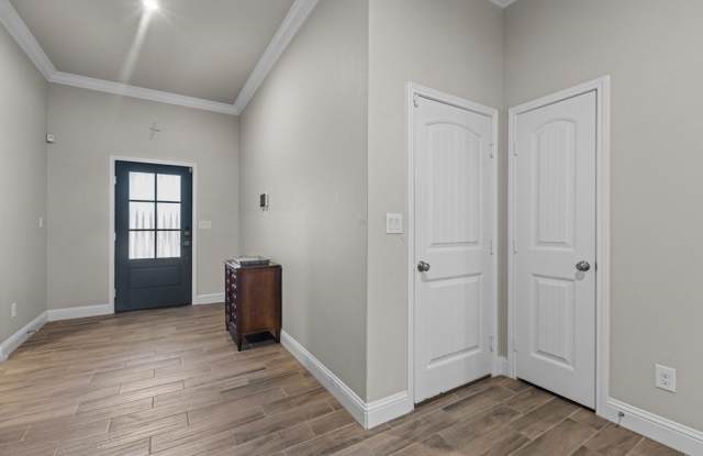 1208 Yancy Gallery 4