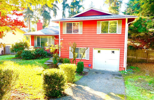 21215 NE 10th Pl - 21215 Northeast 10th Place, Sammamish, WA 98074