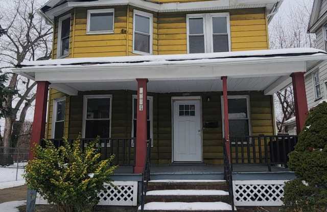 Charming 3-Bedroom Property in Prime Location (Section 8 Vouchers Accepted) photos photos Charming 3-Bedroom Property in Prime Location (Section 8 Vouchers Accepted) photos photos