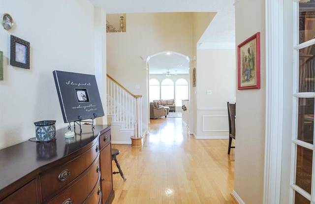 530 Hardwick Court Gallery 2