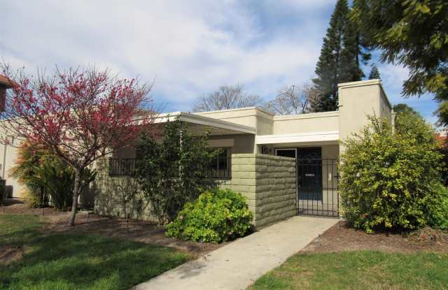 Beautiful 2 Bedroom Ground Floor Condo in Laguna Woods! photos photos