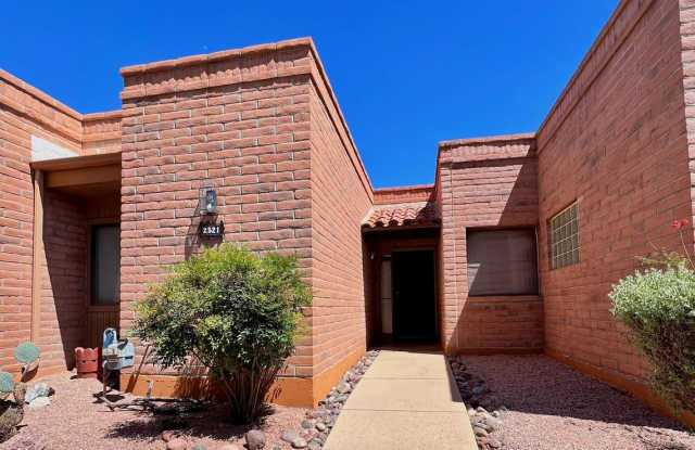 Beautiful and cozy 1BR Townhome in Green Valley photos photos