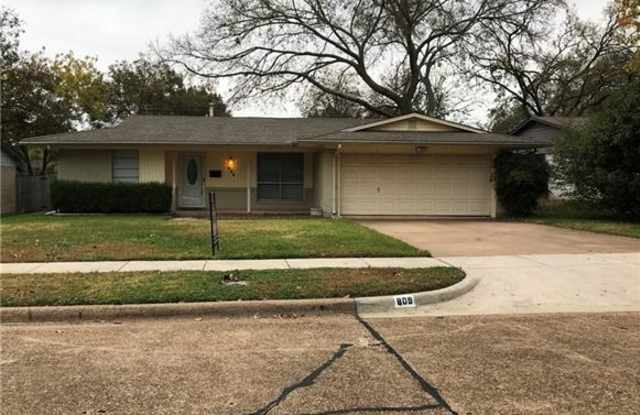 809 Warren Way - 809 Warren Way, Richardson, TX 75080