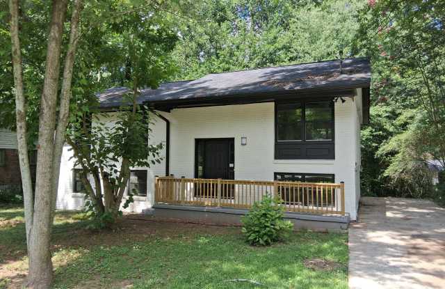 8229 Queens Drive Gallery 2
