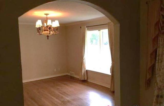 6106 Meadowcrest Drive Gallery 4