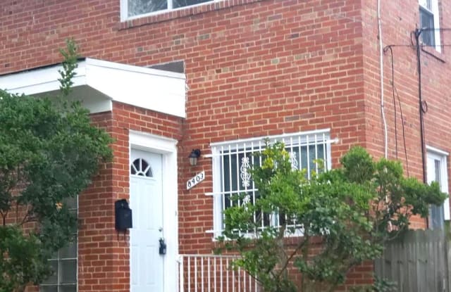 8403 12TH AVENUE - 8403 12th Avenue, Langley Park, MD 20903