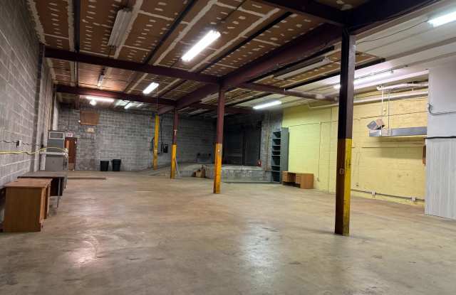 1311 W CHESTER Pike photos photos