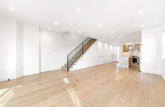 Poinsettia Townhomes photos photos