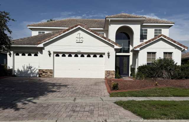 Beautiful 2 Story Pool Home with 4 Bedroom 3.5 Bathroom in Bellalago for Rent! Gallery 1