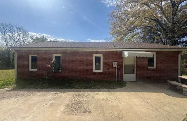 Peaceful Country Living on 2 Acres – 2BR Home in Chester photos photos