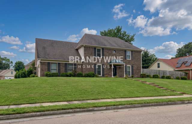 7477 Stonington Drive Gallery 2