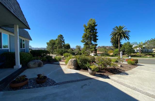 4bd/2ba Single Story Home In Hennie Hills Oceanside! - 2058 Steiger Lane, Oceanside, CA 92056