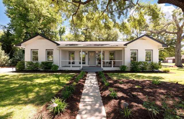 Spacious West Ashley Home Near Downtown Charleston Gallery 1