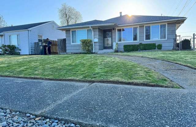 ***Rent Special!! - $300 off First Month's Rent*** Beautiful 3 Bedroom Home in Tacoma WA - Apply Today! photos photos