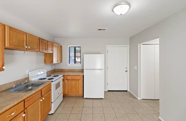 Airport Apartments (DCP Venture 3 LLC) photos photos