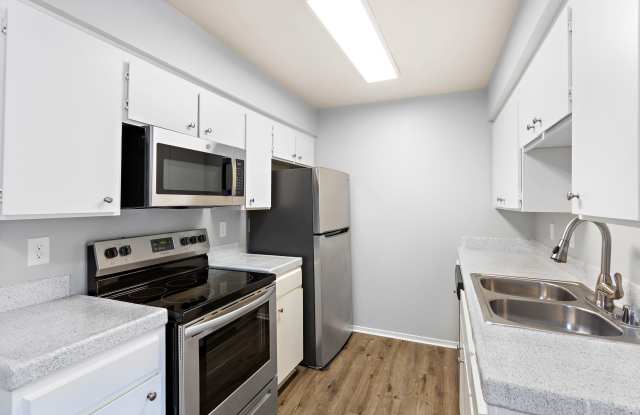 2940 Canyon Crest Dr. #11 Gallery 4