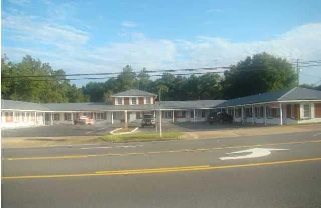 650 W James Lee Boulevard unit: 3 photos photos