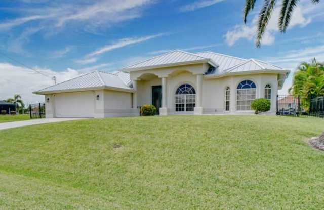 Gulf Access - Luxury Waterfront Retreat photos photos