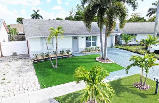 6147 Moonbeam Drive photos photos