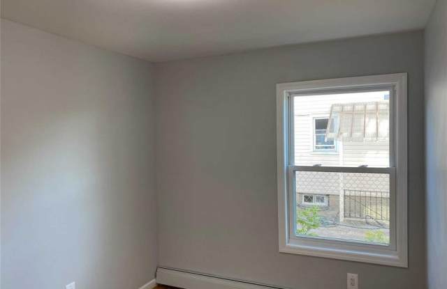 158 Rhodes Avenue Gallery 2