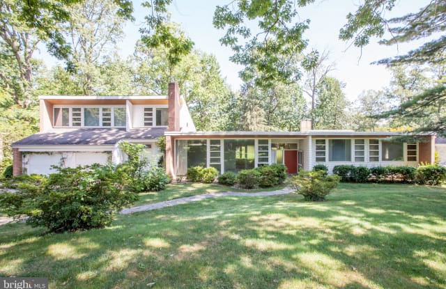 807 VILLA RIDGE ROAD - 807 Villa Ridge Road, Falls Church, VA 22046