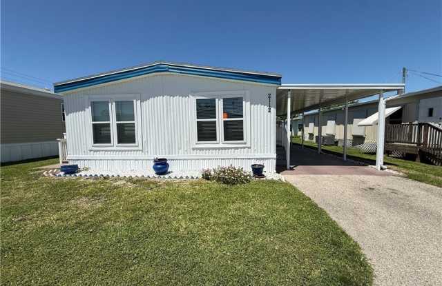 2112 lxora Court E Gallery 1