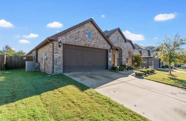 652 Cottage Place - 652 Cottage Place, Lavon, TX 75166