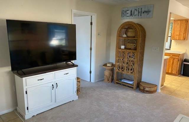 2BR/2BA Single Family Home in South Venice Gallery 4