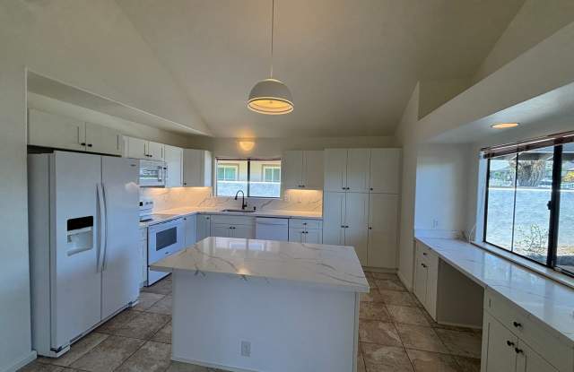 Spacious 4BR Home in Mililani Mauka – $4500/Month Gallery 4