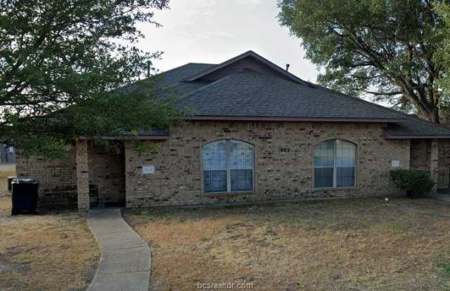 902 Azalea Court - 902 Azalea Court, College Station, TX 77840
