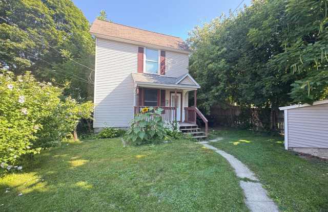 Charming Two-Bedroom Home Awaits! photos photos