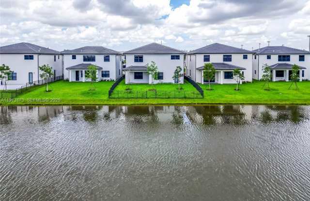 4276 SW 173rd Ave photos photos