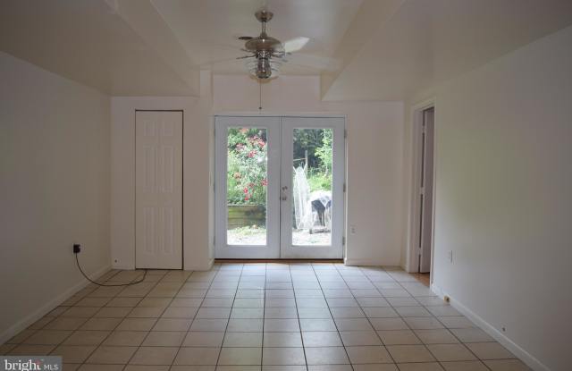 620 MORDINGTON AVENUE Gallery 2