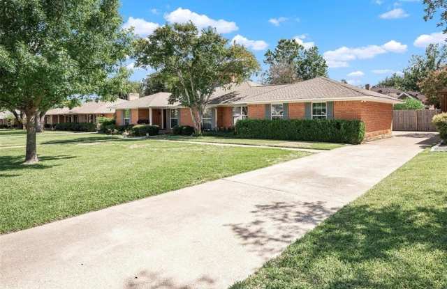 6814 Pemberton Drive Gallery 2