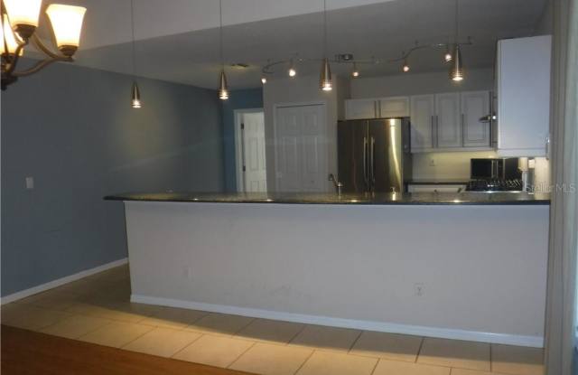 458 11TH AVENUE N Gallery 3