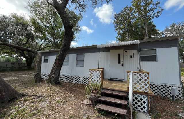 2/1 Super Cute Newly Remodeled photos photos
