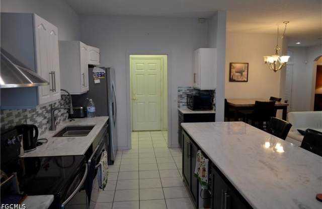 1702 Emerald Cove Drive Gallery 3