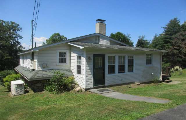 44 1/2 Academy Avenue photos photos