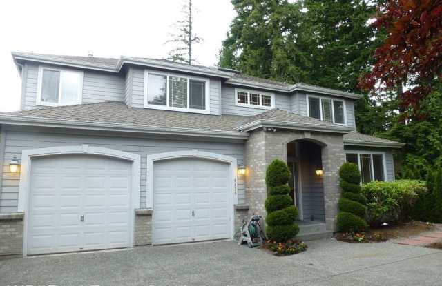 8428 NE 147TH PL - 8428 Northeast 147th Place, Kenmore, WA 98028