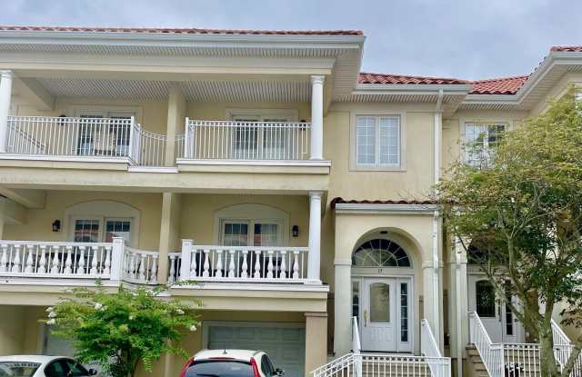 15 Riviera Drive Gallery 2