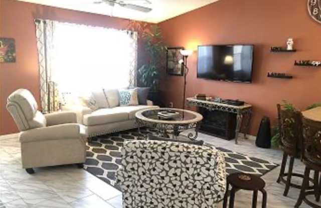 1813 Sanibel Court Gallery 4