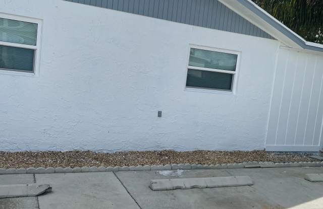 334 Mockingbird Lane Gallery 1